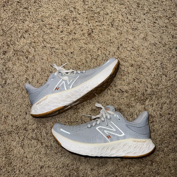 New Balance Shoes - Women’s New Balance Fresh Foam X 1080v12 Starlight size 7.5